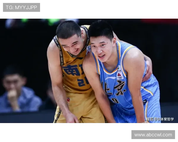 北京足球队在邀请赛中以83分稳居积分榜首位展现强大实力